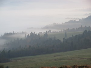 Poranne mgły - widok z Wysokiego Wierchu
