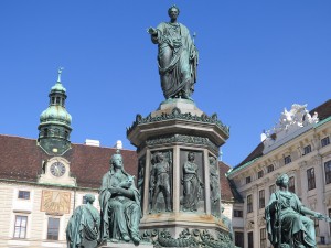 Pomnik Cesarza Franciszka I przed pałacem Hofburg