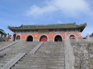 Buddyjska świątynia Tianmenshan na górze Tianmen - wejście