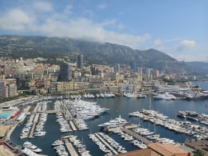 Monako - Widok na La Condamine i port Herkulesa