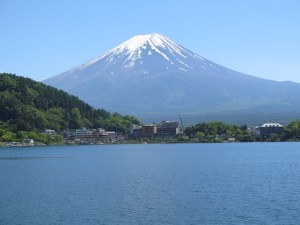 Fuji - widok znad jez. Kawaguchiko